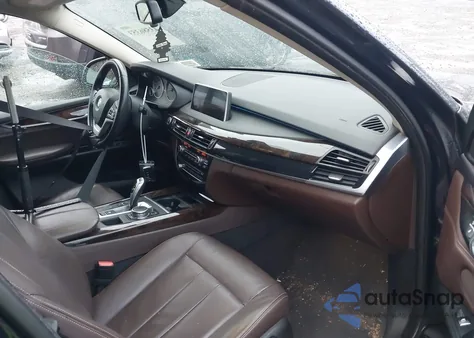 2015 BMW X5 xDrive35I z USA, uszkodzony, nr VIN 5UXKR0C59F0K65562